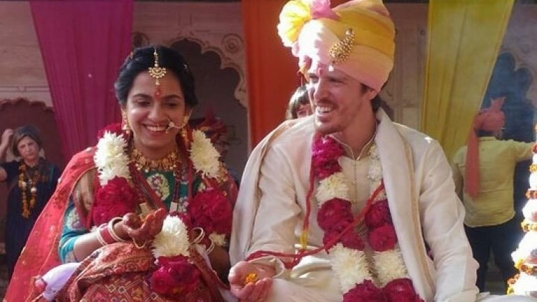 Ένας ινδικός γάμος με … Κρητικό γαμπρό ! Ένας ινδικός γάμος με … Κρητικό γαμπρό !