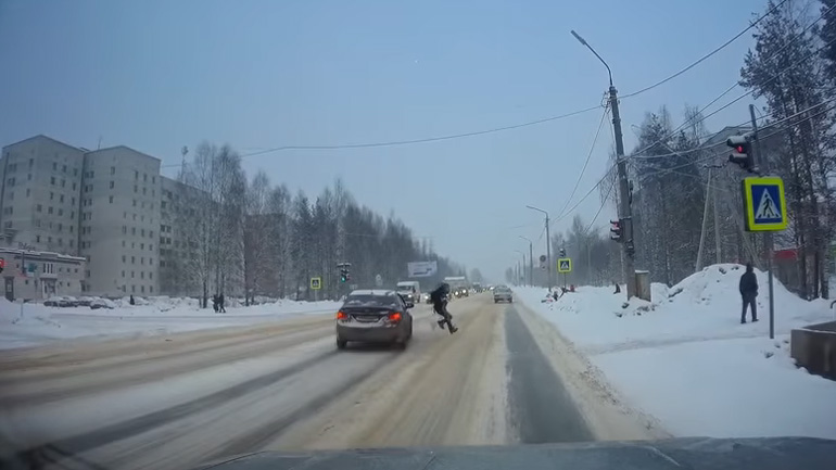 Επικίνδυνες αποστολές σε δημόσιο δρόμο!