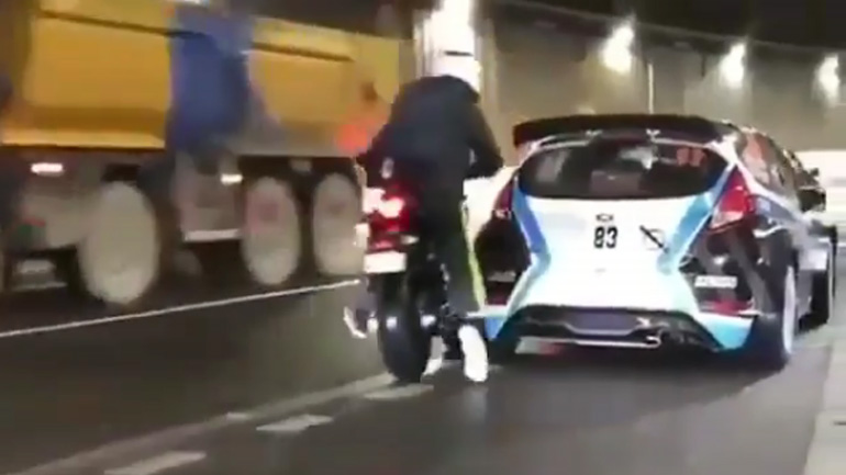 Ατύχημα με αγωνιστικό μέσα σε τούνελ του Μονακό Ατύχημα με αγωνιστικό μέσα σε τούνελ του Μονακό