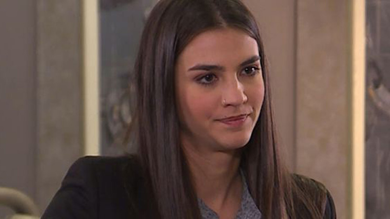 «Έλα στη θέση μου»: Η Βασιλίνα καταλαβαίνει τη μπλόφα της Ρενάτας