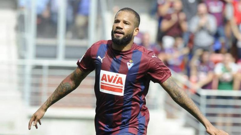 «Ναυάγησε» η μετακίνηση του Μπεμπέ στην ΑΕΚ