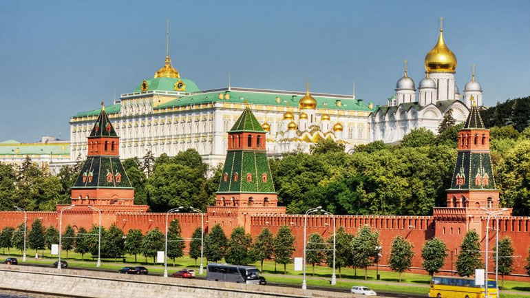 Επιφυλακτικό το Κρεμλίνο στη δημοσιοποίηση της «λίστας των ολιγαρχών»