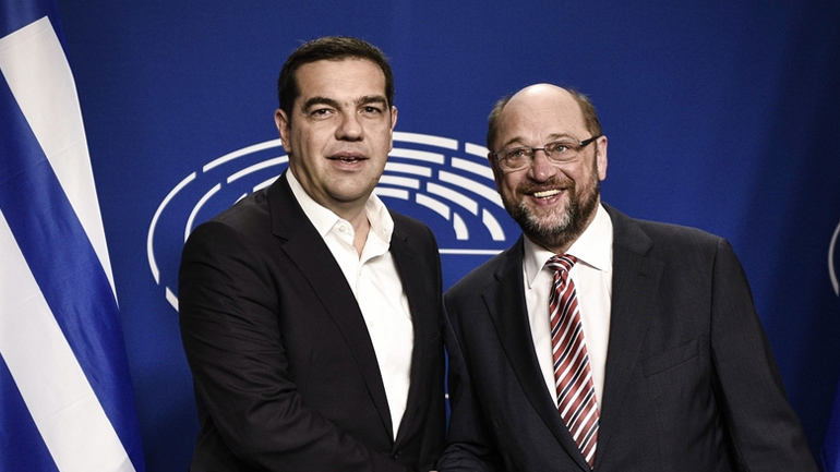 Handelsblatt: “Ο Τσίπρας θέλει τον μεγάλο συνασπισμό”