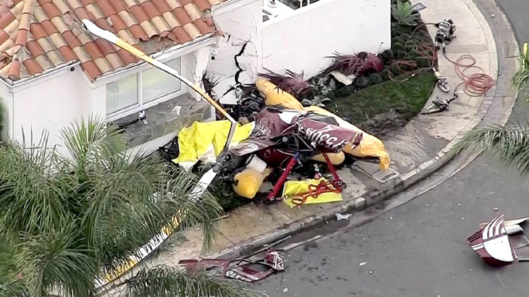 Τραγωδία στην Καλιφόρνια: Ελικόπτερο καρφώθηκε σε σπίτι – Τρεις νεκροί