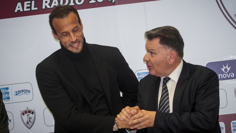 Παρουσίασε τα πέντα αποκτήματα η ΑΕΛ