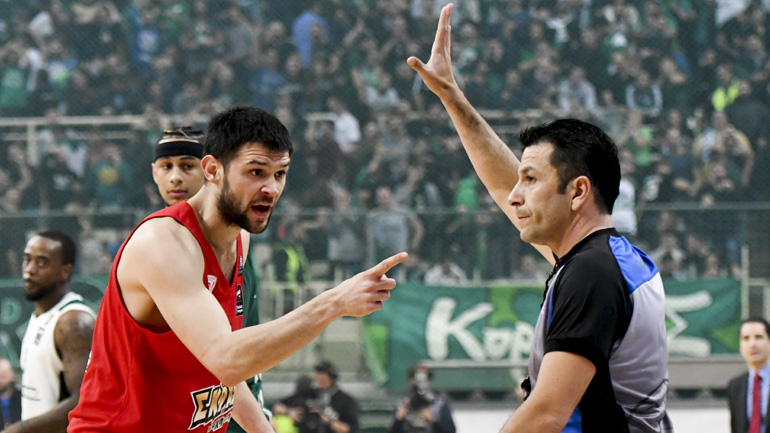 Διαμαρτύρεται για 18 φάσεις ο Ολυμπιακός!