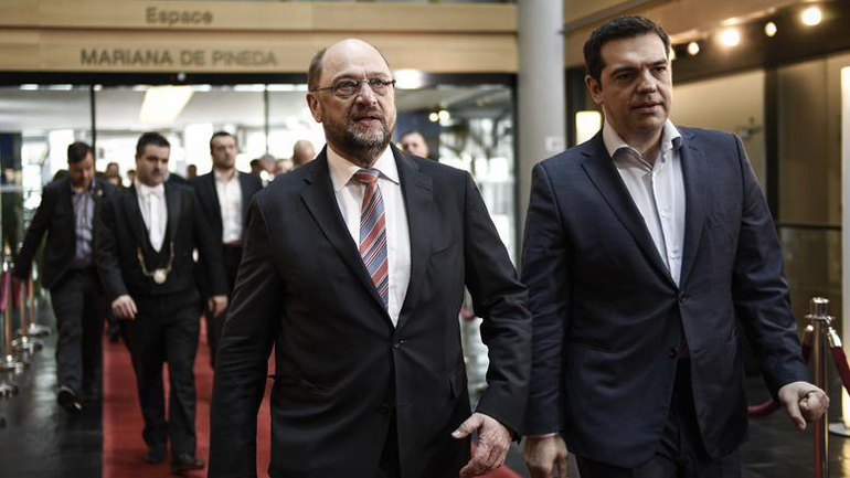 Handelsblatt: Ο Τσίπρας θέλει τον μεγάλο συνασπισμό στο Βερολίνο