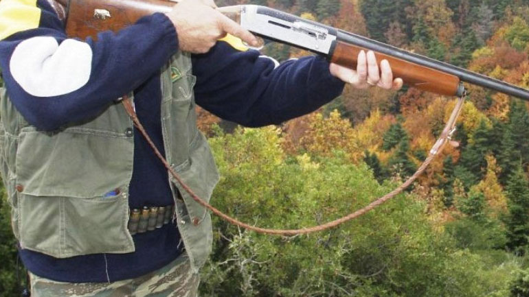 Ελεύθερος ο κυνηγός που πυροβόλησε κατά λάθος άνθρωπο