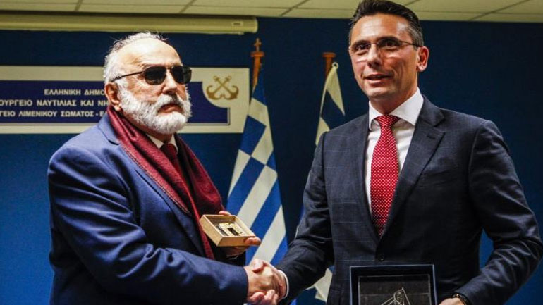 Δωρεά 5 σκαφών αξίας ,4 εκατ. προς το Λιμενικό Σώμα από την Παπαστράτος