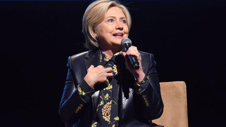 ΗΠΑ: Η Κλίντον δικαιολόγησε την απόφασή της να μην απολύσει σύμβουλό της που κατηγορήθηκε για παρενόχληση