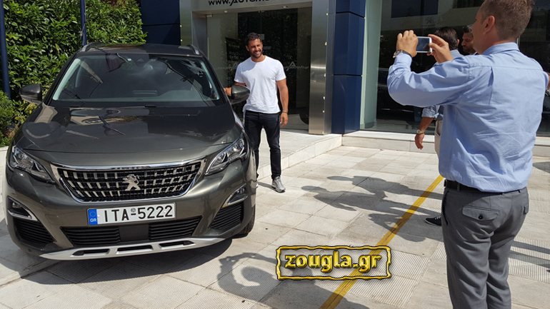 Ο Κωνσταντίνος Βασάλος παραλαμβάνει το Peugeot 3008…