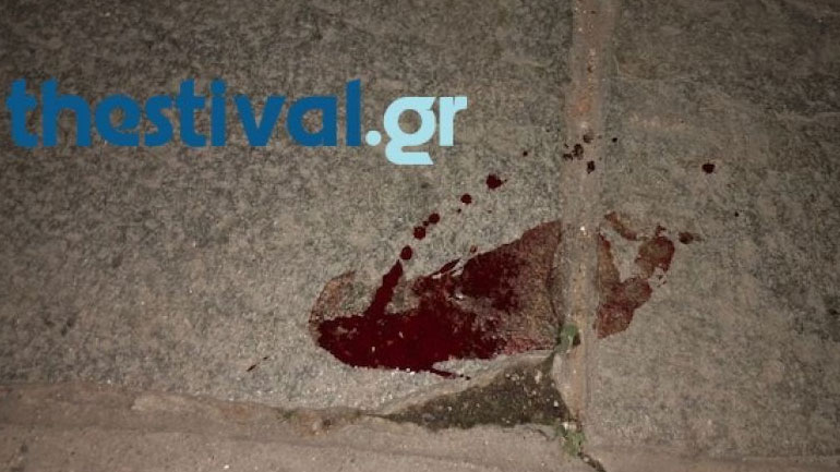 Διακινητές ναρκωτικών μαχαίρωσαν νεαρό στο κέντρο της Θεσσαλονίκης