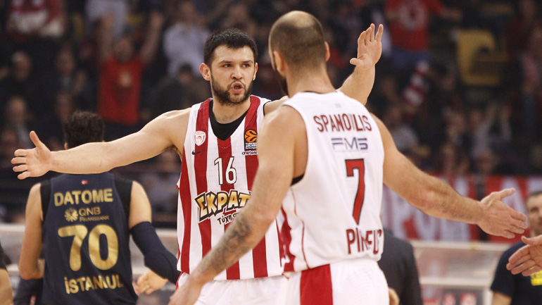 «Φωτιά» ο Ολυμπιακός, 95-70 τη Φενέρ στο ΣΕΦ