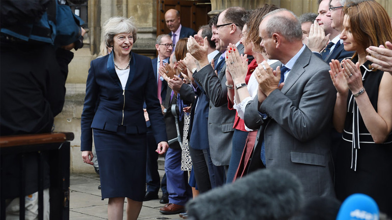 Βρετανία: Η Τερέζα Μέι θέλει να αλλάξουν τα δικαιώματα των Ευρωπαίων πολιτών μετά το Brexit