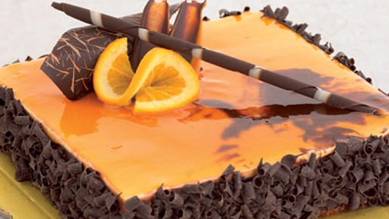 Τούρτα σοκολάτας με λικέρ πορτοκάλι