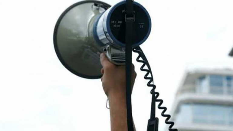 Θεσσαλονίκη: Παράσταση διαμαρτυρίας πέντε σωματείων στα κεντρικά γραφεία της ΕΥΑΘ