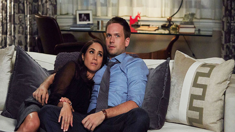 Η τηλεοπτική σειρά «Suits» θα συνεχιστεί και για 8η σεζόν, χωρίς τους Πάτρικ Τζ. Άνταμς και Μέγκαν Μαρκλ