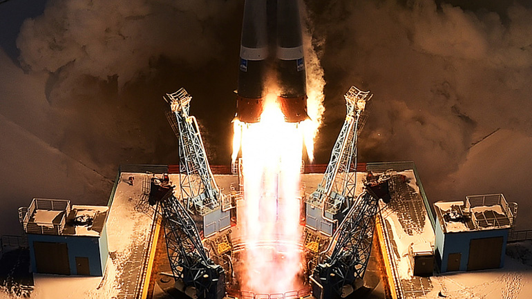 Ρωσία: Δύο Ρώσοι κοσμοναύτες πραγματοποίησαν τον πρώτο τους διαστημικό περίπατο