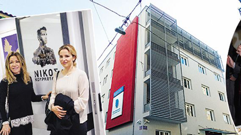 Η Μαριάννα Λάτση με την κόρη της Εριέττα στην εκδήλωση του ΚΗΝ «Νίκος Κούρκουλος»