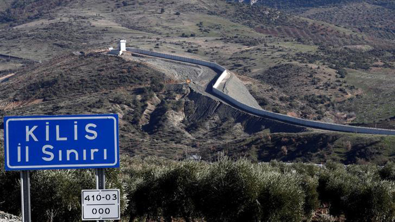 Τούρκοι συνοριοφύλακες πυροβολούν Σύρους που ζητούν άσυλο στη χώρα