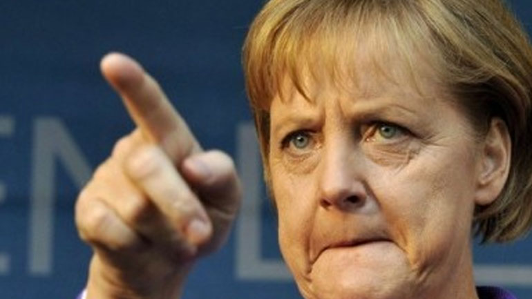 Ρ. Μπόσονγκ: «Η Μέρκελ άνοιξε τα σύνορα της Γερμανίας στους πρόσφυγες για να σώσει τα γερμανικά χρήματα»