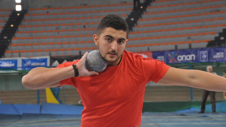 Νέο πανελλήνιο ρεκόρ από τον Μουζενίδη