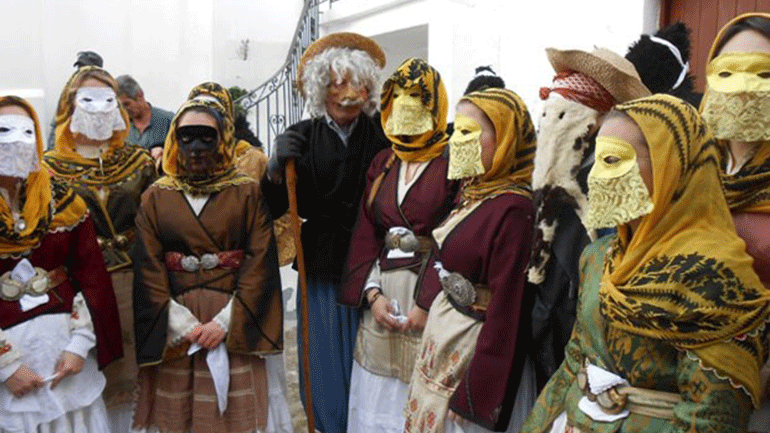 Γιορτάστε το καρναβάλι στο κέντρο του Αιγαίου με μια αποκριάτικη απόδραση στη Σκύρο!