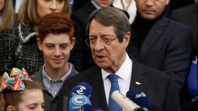 Guardian: «Ηχηρή επιδοκιμασία» η νίκη Αναστασιάδη