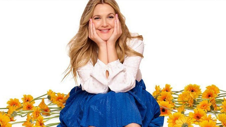 Η νέα συλλογή της Crocs με την υπογραφή της Drew Barrymore!