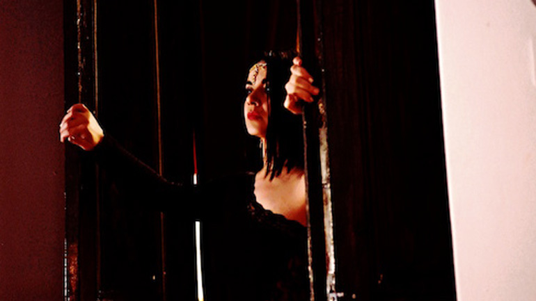 Προσεχώς το νέο βίντεο  κλιπ της Ζωής Τηγανούρια!