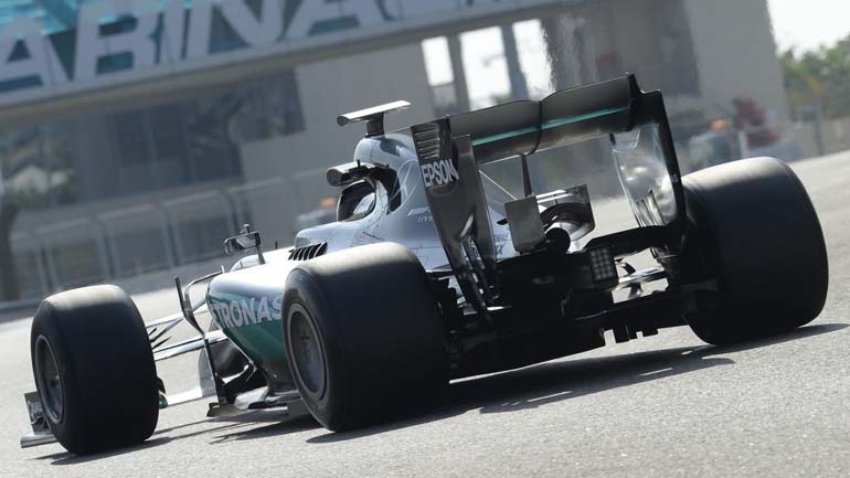 Ο πρώτος βρυχηθμός της Mercedes W09