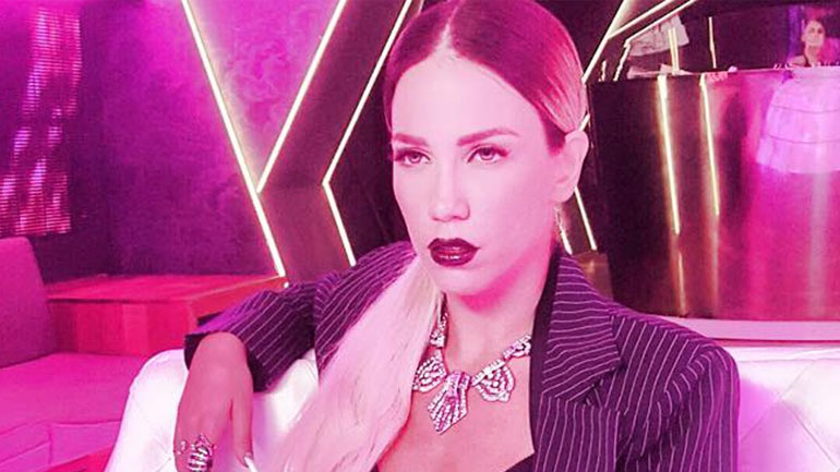 Κατερίνα Στικούδη: Στο φέρετρο με έβαλε ο καλός μου, με αποχαιρέτησε