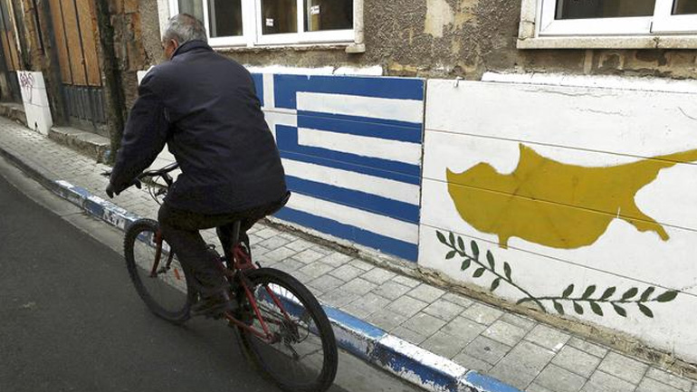 Ο Αναστασιάδης αντιμέτωπος με το Κυπριακό