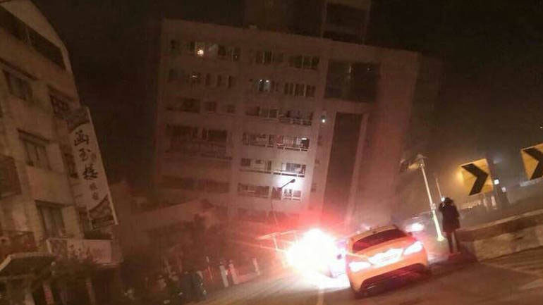 Σεισμός Ταϊβάν: 2 νεκροί – Πάνω από 100 τραυματίες – Κατέρρευσαν 5 κτήρια