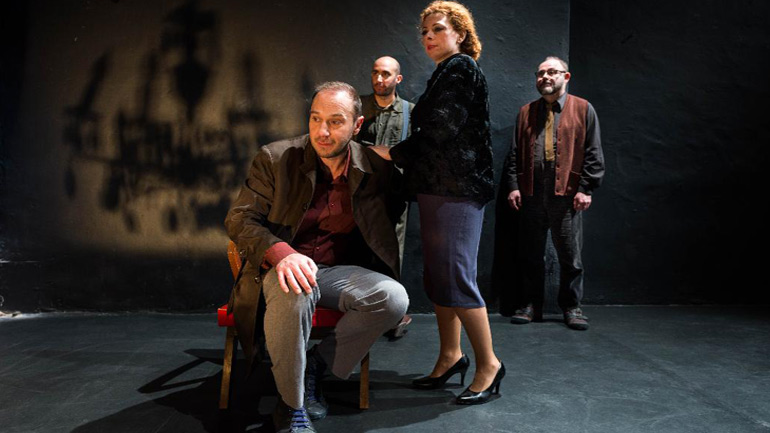 «Βιοτεχνία Υαλικών» για δεύτερη χρονιά στο θέατρο «Φούρνος»