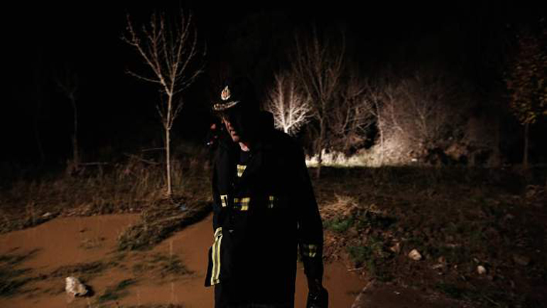 Τρίκαλα: Απεγκλωβίστηκε οδηγός που έπεσε σε χαράδρα