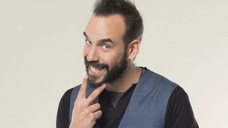 Μουζουράκης: «Όταν ξεκίνησα να τραγουδάω τη δεύτερη εβδομάδα με απολύσανε γιατί…»