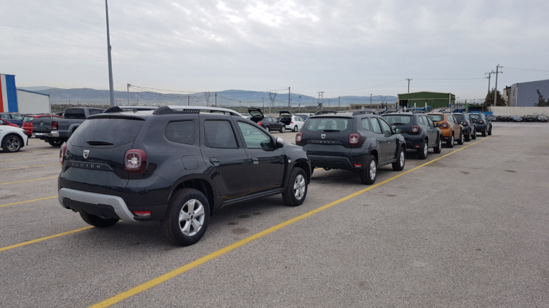 Το Duster θα είναι διαθέσιμο σε διάφορα χρώματα