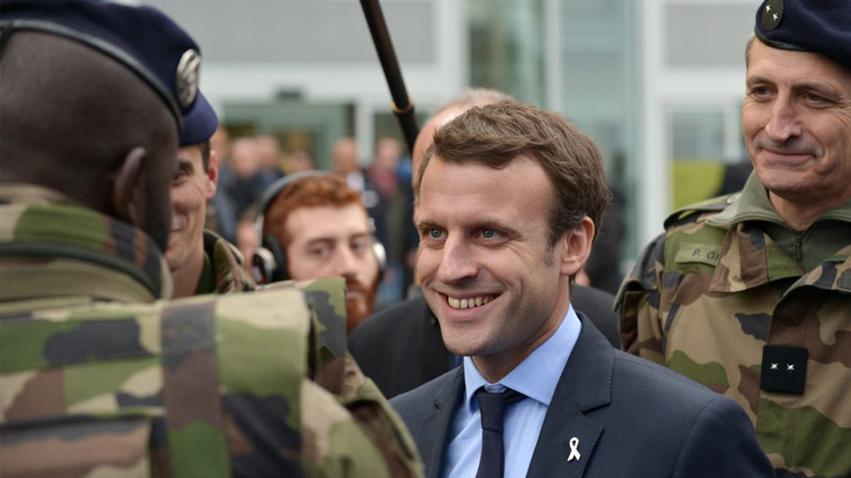 Γαλλία: Ο Μακρόν «προωθεί» την αμυντική βιομηχανία της χώρας του