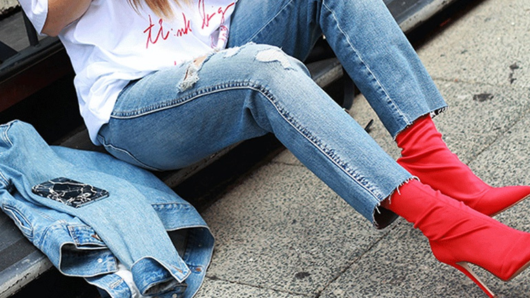 Πώς να συνδυάσετε σωστά τα αγαπημένα σας sock-boots