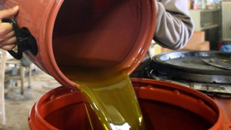 Κρήτη: Μπήκαν στην αποθήκη κι έκλεψαν πάνω από έναν τόνο λάδι