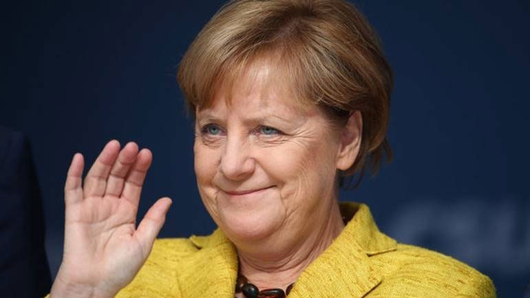 «Γυμνή» η Άνγκελα Μέρκελ στο εξώφυλλο του Spiegel