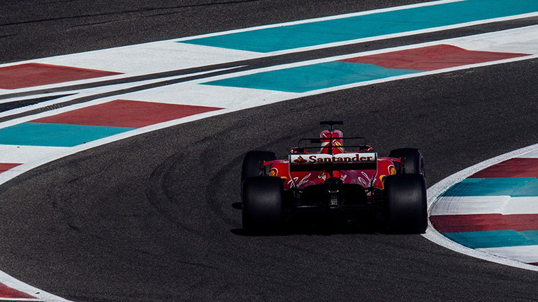 Άναψε η μηχανή της Ferrari