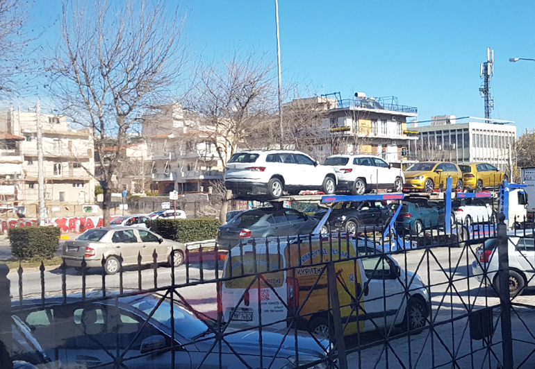 Τα Karoq πάνω στη νταλίκα...