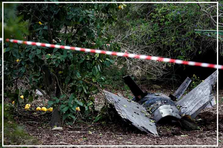 Κομμάτι συριακού αντιαεροπορικού πυραύλου που βρέθηκε στην περιοχή του ισραηλινού χωριού Alonei Abba, 3,2 χιλιόμετρα μακρύτερα από τα συντρίμμια του ισραηλινού F-16