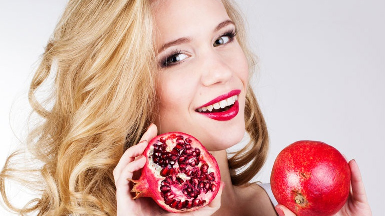 Μάσκα κατά της γήρανσης με ρόδι και γιαούρτι!