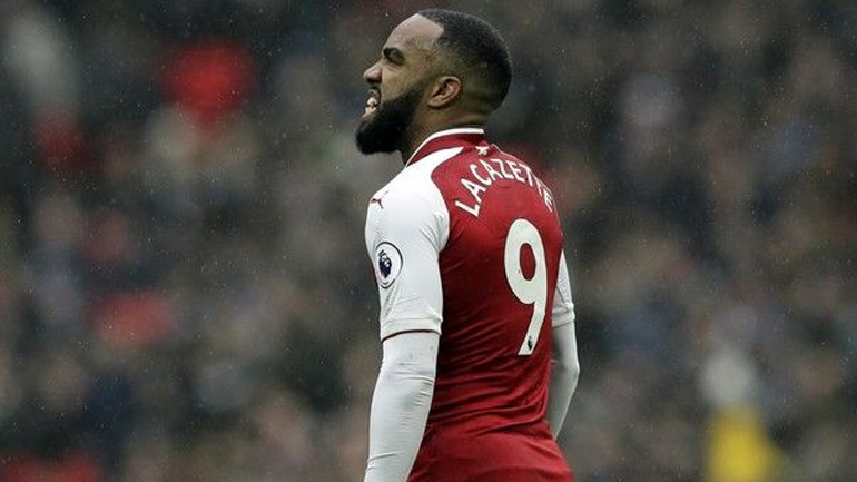 Ενάμιση μήνα εκτός δράσης ο Λακαζέτ