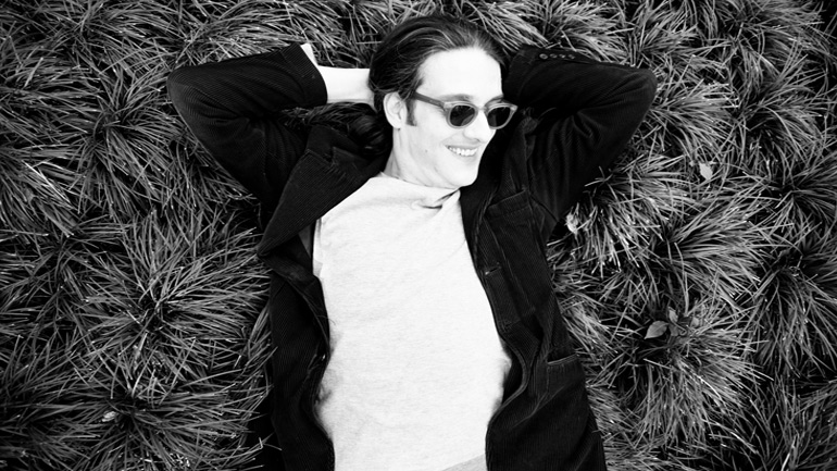 «Βυθός» σόλο πιάνο με τον Θοδωρή Οικονόμου στον «Παρνασσό»