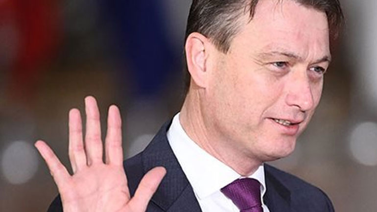 Παραιτήθηκε ο ΥΠΕΞ της Ολλανδίας