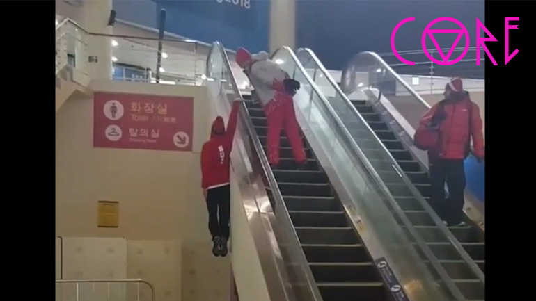 Πώς ανεβαίνει στις κυλιόμενες σκάλες ένας αθλητής